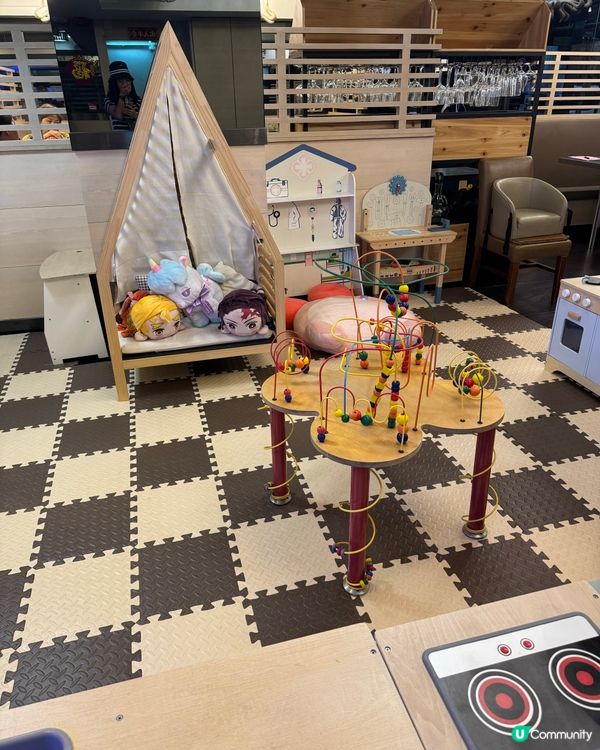 有playroom 既打邊爐🍲！仲有大大隻新鮮龍蝦🦞