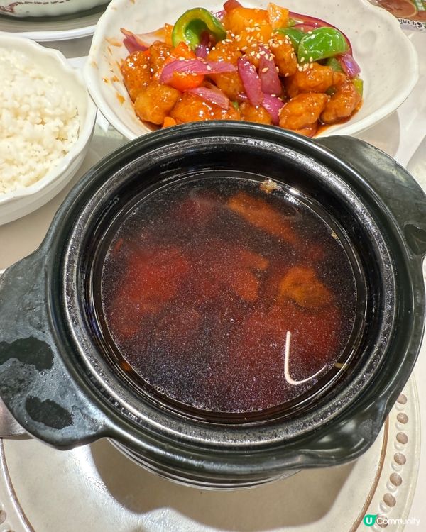 人人都話飲牛奶🥛會高… 咁究竟牛奶冰室嘅職員，又高唔高呢？🤡