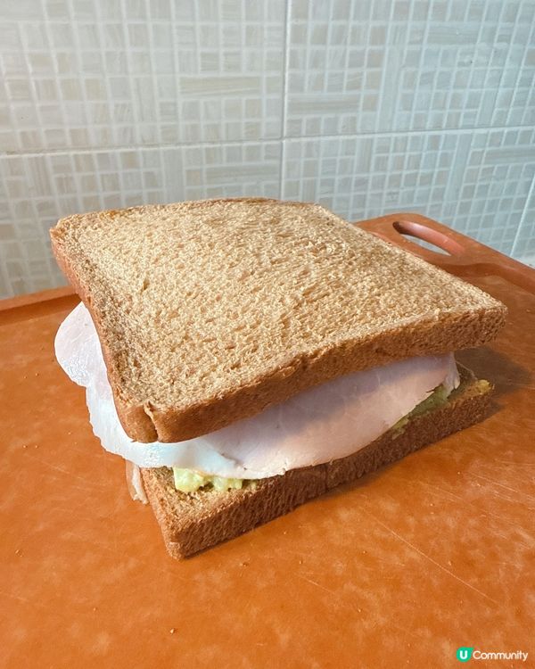 靚仔三文治！牛油果控必試😋！