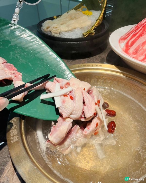 屯門椰子雞🥥！清甜湯底+嫩滑雞😋！ #四季椰林 #海南