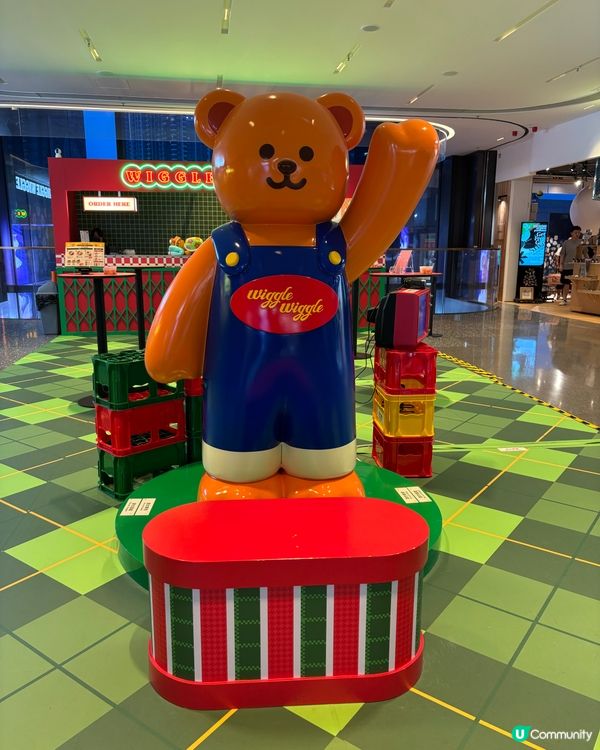 AIRSIDE 2米高Wiggle Bear＋港味打卡場景