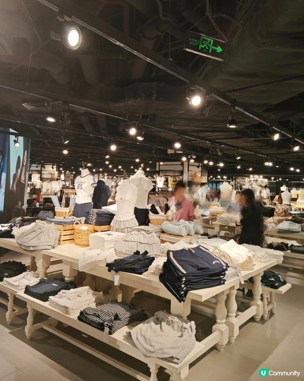 顏值在線！買衣服衝衝衝！w.management