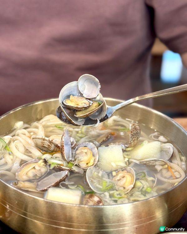 全港開咗十間分店嘅韓國刀削麵專門店,我終於都去試啦!餐廳裝潢...