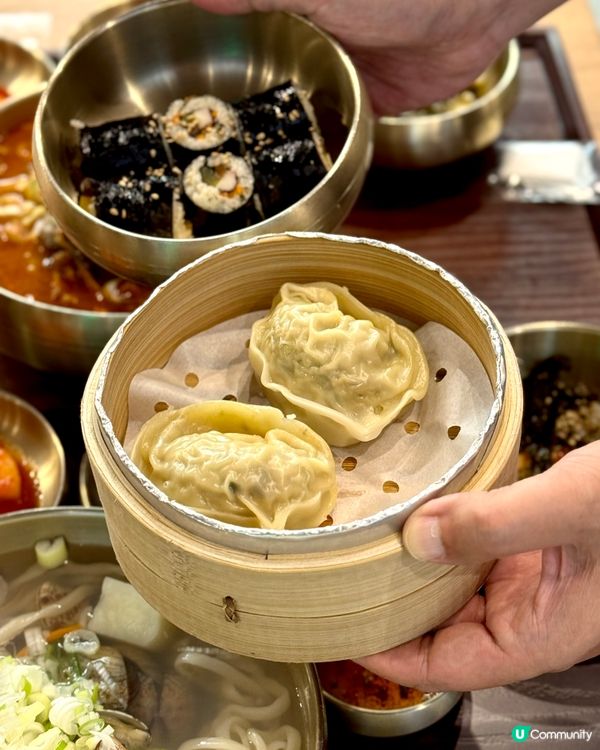 全港開咗十間分店嘅韓國刀削麵專門店,我終於都去試啦!餐廳裝潢...