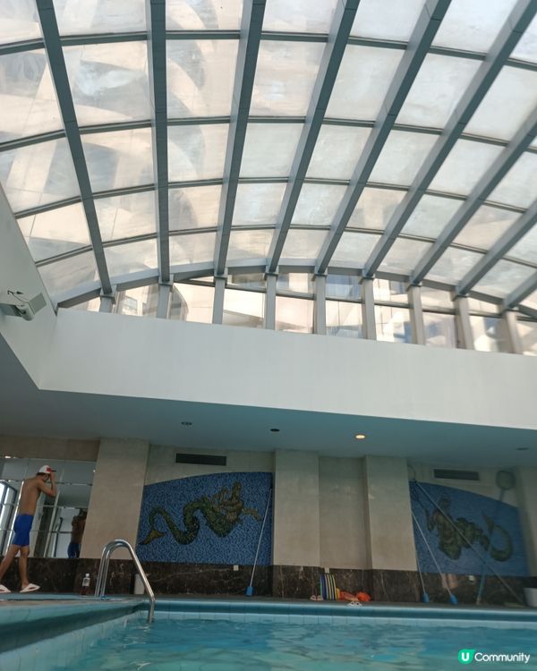 酒店室內游泳池 有桑拿又有按摩池