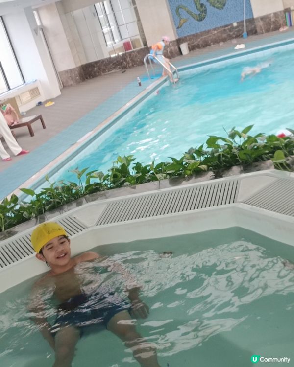 酒店室內游泳池 有桑拿又有按摩池