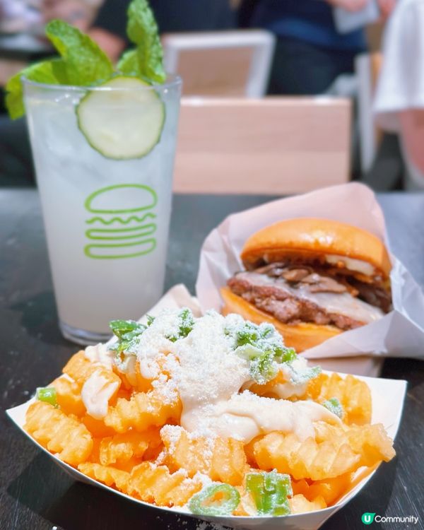 Shake Shack限定新品🍔杜拜朱古力開心果奶昔🍫