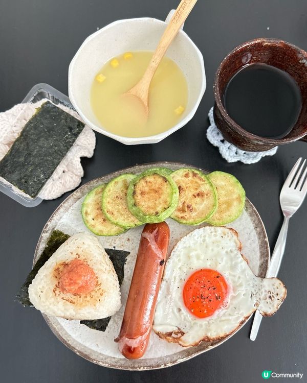 黑色暴雨下的午餐 💕 快靚正剩飯料理