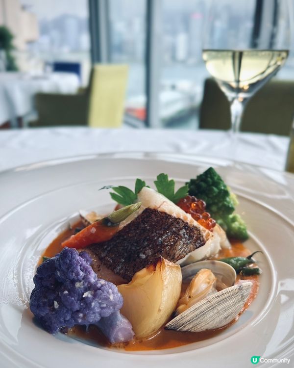 尖咀海景餐廳🌊飽覽180度維港靚景食足3.5小時自助早午餐🍽️