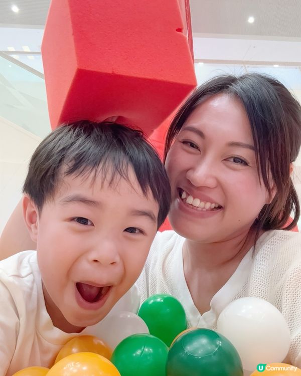 青衣城中庭彈床樂園好好玩