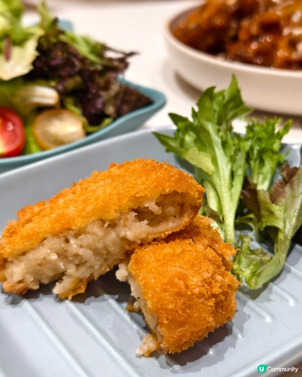 酸奶燉牛尾蛋包飯😋！中環抵食推介！