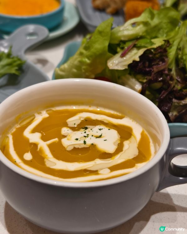 酸奶燉牛尾蛋包飯😋！中環抵食推介！