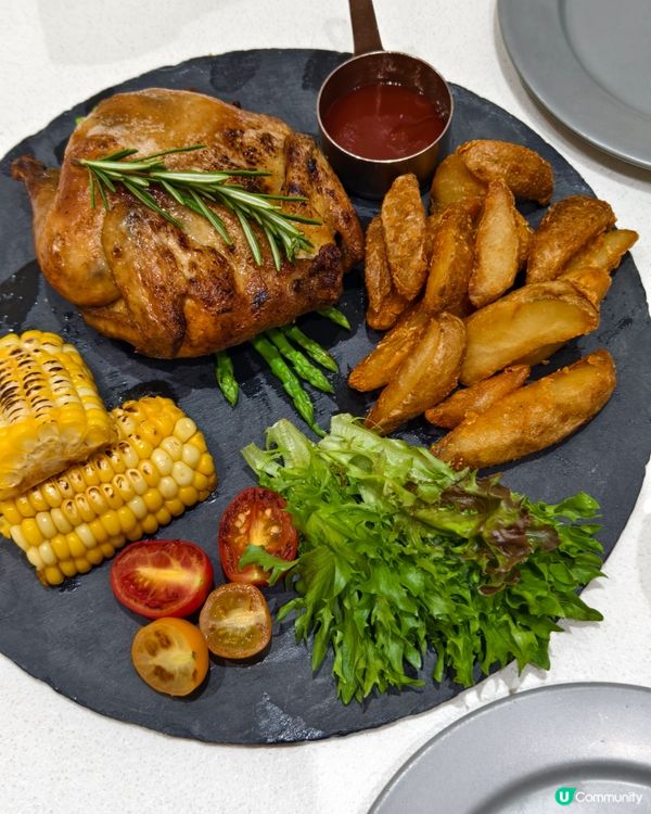 酸奶燉牛尾蛋包飯😋！中環抵食推介！