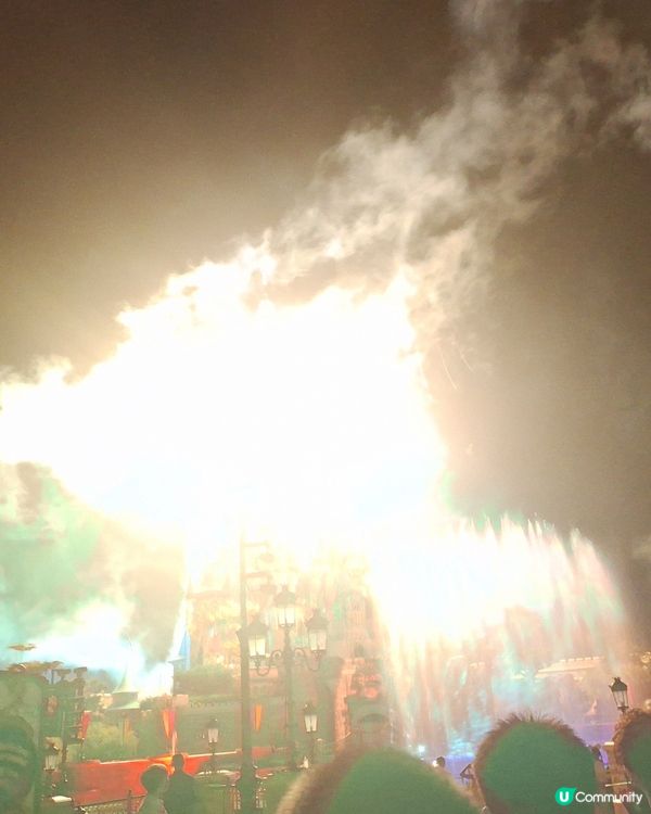 迪士尼公主城堡燈光滙演