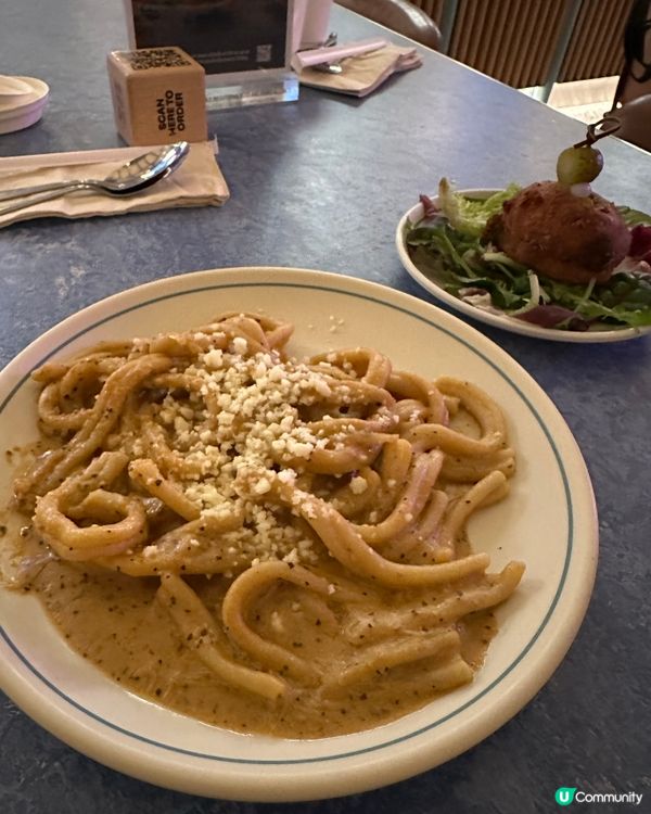 中環意大利餐廳🤤！墨魚汁意粉超正😋！
