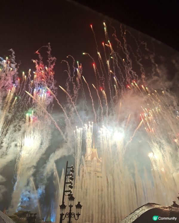 迪士尼公主城堡燈光滙演