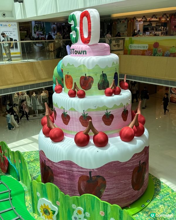 《好餓毛毛蟲🐛》巨型版！童趣大爆發🥳