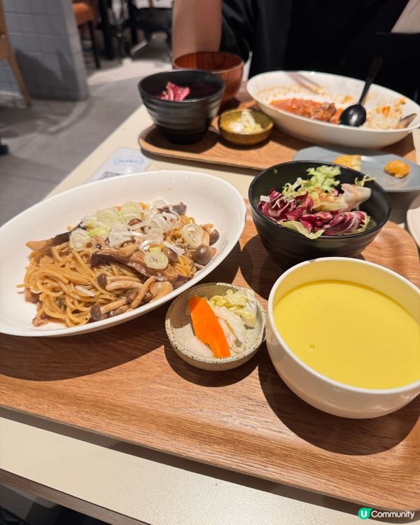 西日式餐廳🥗雜菌炒意粉🍝