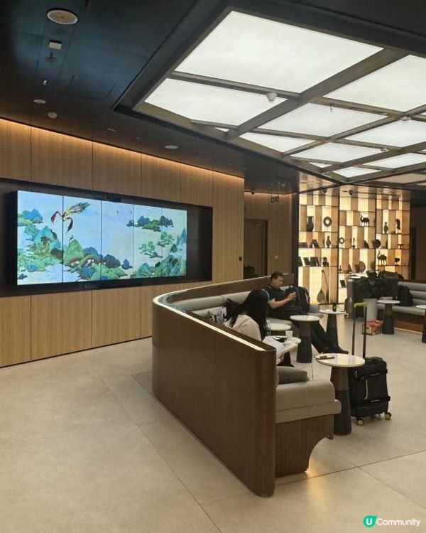 開箱中國國際航空2家貴賓休息室-- 新疆烏魯木齊紅山國際機場國內線 + 國內貴賓室天花板 – 成都天府國際機場國內線）