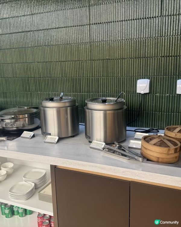 開箱中國國際航空2家貴賓休息室-- 新疆烏魯木齊紅山國際機場國內線 + 國內貴賓室天花板 – 成都天府國際機場國內線）