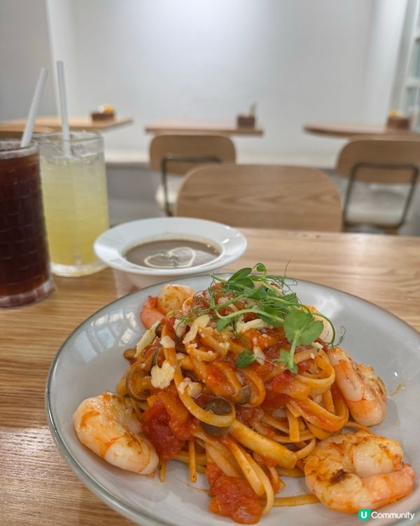 上環樓上簡約悠閒小店咖啡