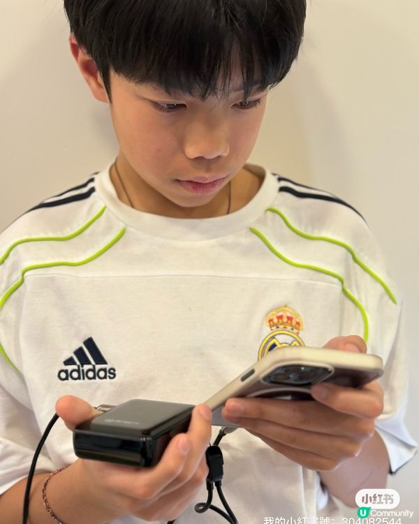 豆哥唔再失聯！手環充電寶⚡️ 飛人必備！✈️