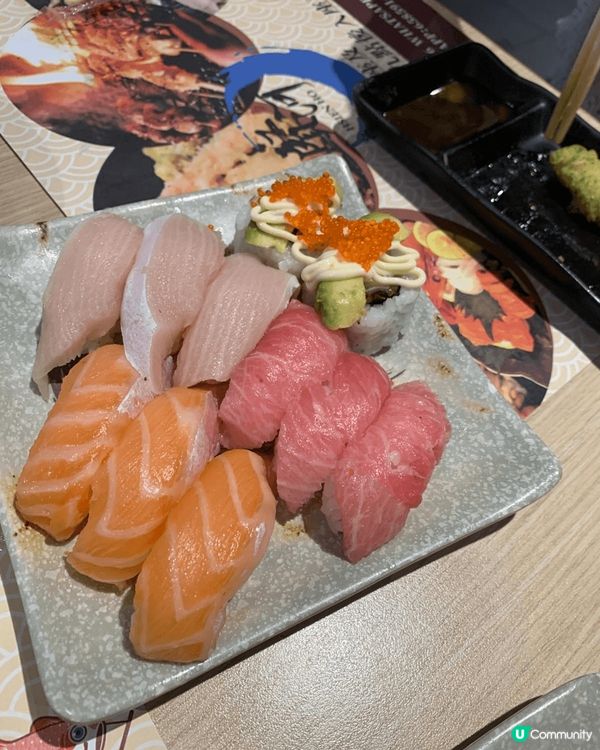 和朋友擦餐勁的日式放題，雖然短短2小時，但食到飽飽，飲品都多...