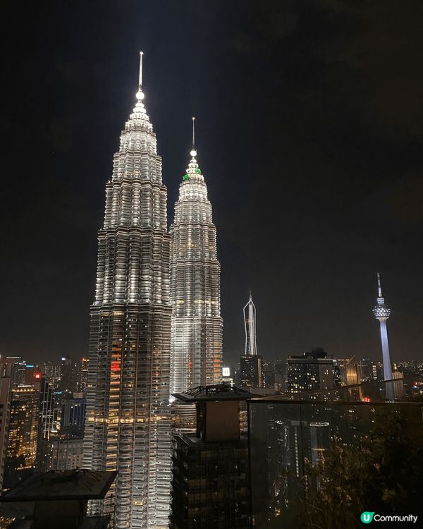 吉隆坡雙子塔（Petronas Twin Towers）係馬...