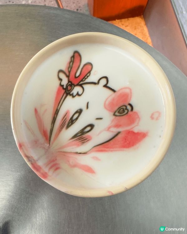 發現深圳有間可以咖啡店有3D打印！可以打印在咖啡或酸奶上面😍...