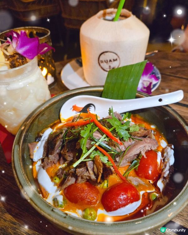 灣仔隱世泰菜！🤩 歷史建築旁嘅美食之旅！ 😋