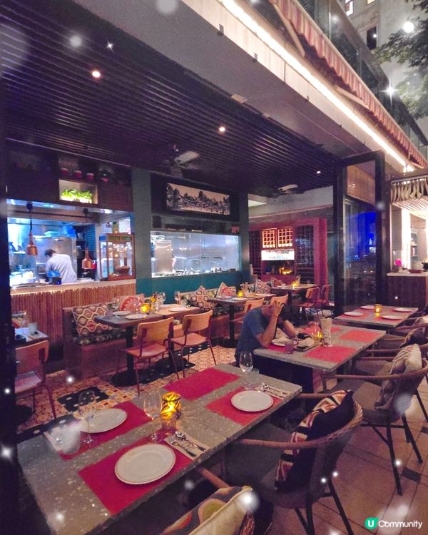 灣仔隱世泰菜！🤩 歷史建築旁嘅美食之旅！ 😋