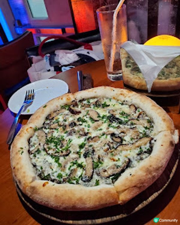 貓員外酒吧餐．黑啤配薄餅，辣住上癮！