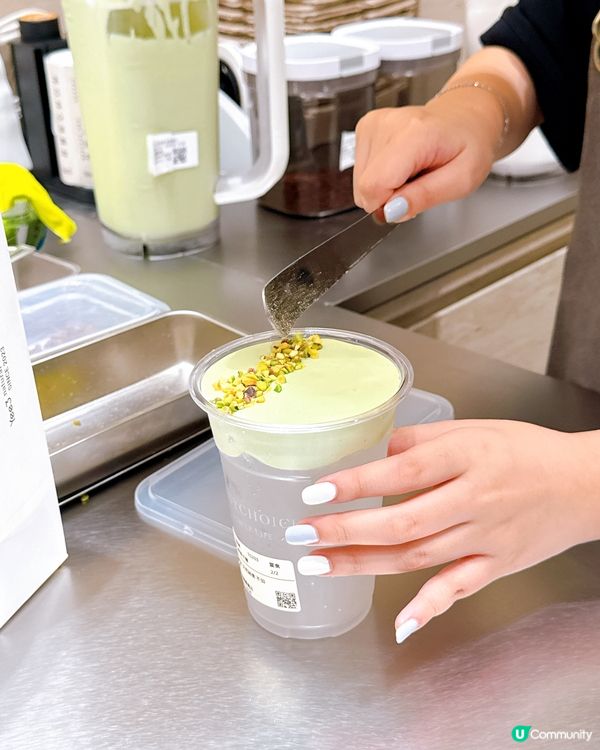 天氣咁熱,飲返杯椰子水爽下都幾正!