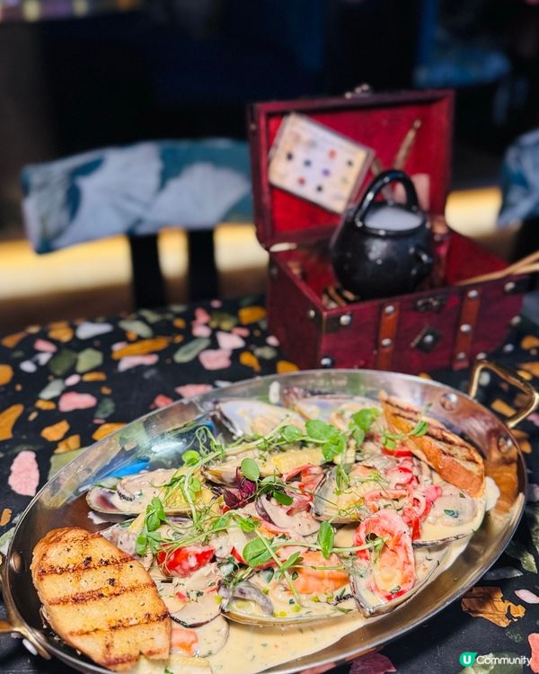 銅鑼灣30樓打卡一流趣味性爆燈Cocktail 🍸