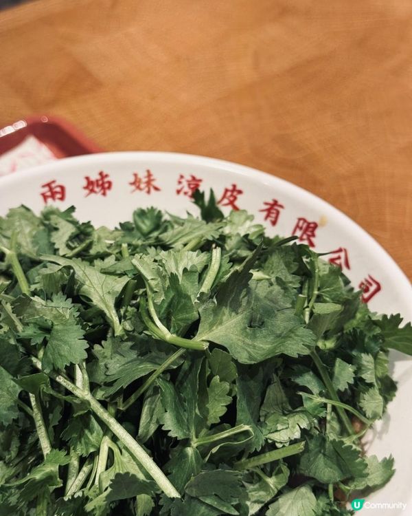 呢間food court有齊晒我想食嘅嘢 可惜冇一間滿意😫