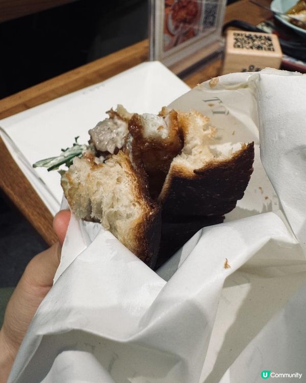 呢間food court有齊晒我想食嘅嘢 可惜冇一間滿意😫