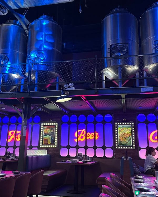 朋友聚餐首選 烤魚串燒小菜樣樣有！🍻