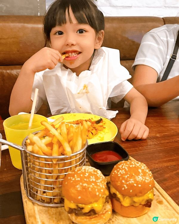 高街生日飯🥳炭燒肉眼扒超正！🥩😋