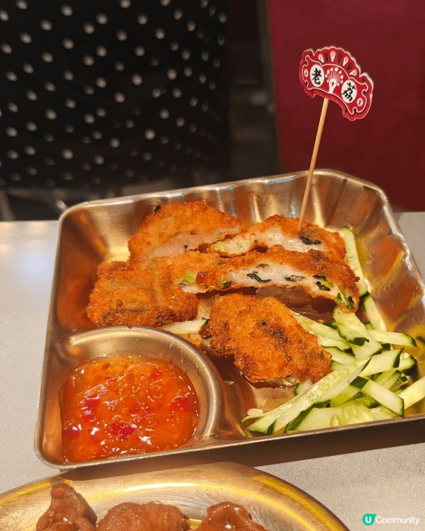 呢間荔枝角老荔冰室出曬名！外面霓虹燈嘅裝修，內裏仲有龍鳳牆，...