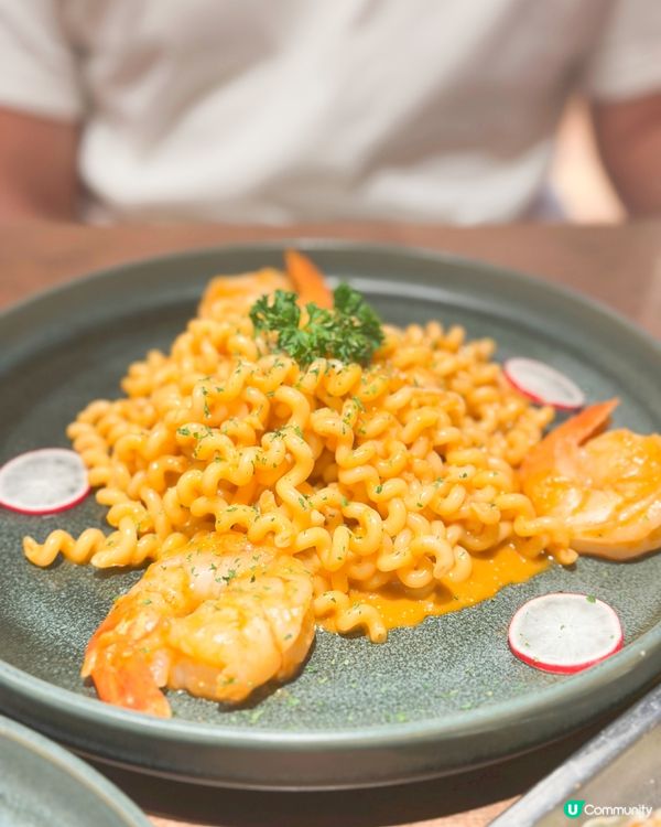 鰂魚涌咖啡店☕！捲捲意粉超正😋！