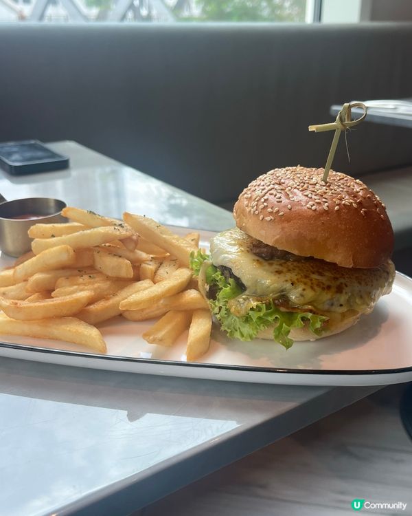 純白色落地玻璃屋😋大推意大利飯🥰🍃