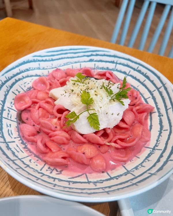 山頂PHI絕景！脆皮鴨腿意大利飯×粉紅醬貓耳朵😍