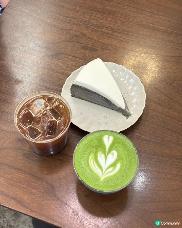 巴斯克流心麻糬芝麻蛋糕🤤！開心果泡芙超脆！