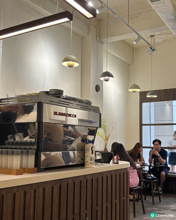 巴斯克流心麻糬芝麻蛋糕🤤！開心果泡芙超脆！