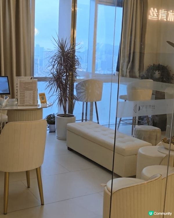 因為頭髮過多年的電染燙後，