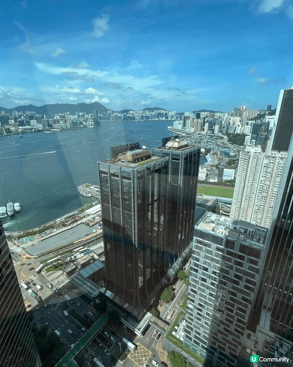 尋日因要處理文件，要去中環廣場，發覺45樓有個空中觀景台可以...