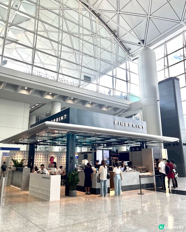 1.  航班延誤點算好？機場咖啡hopping 攻略！✈️☕️