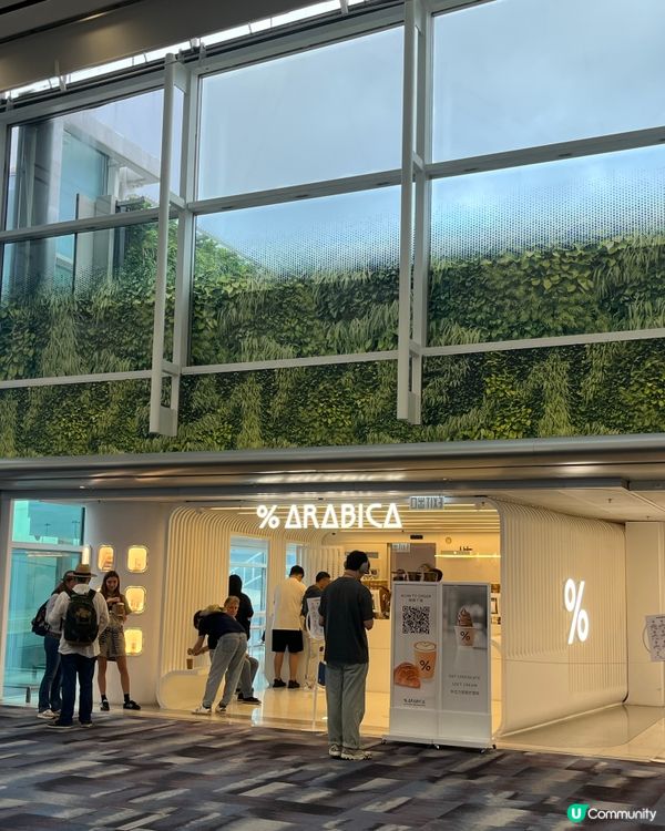 1.  航班延誤點算好？機場咖啡hopping 攻略！✈️☕️