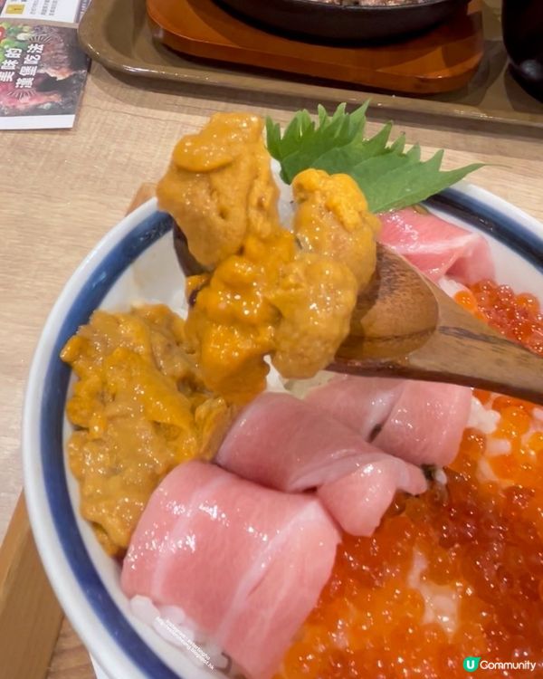 北九州 Outlets 每日限定20份 💕拖羅海膽三文魚籽丼