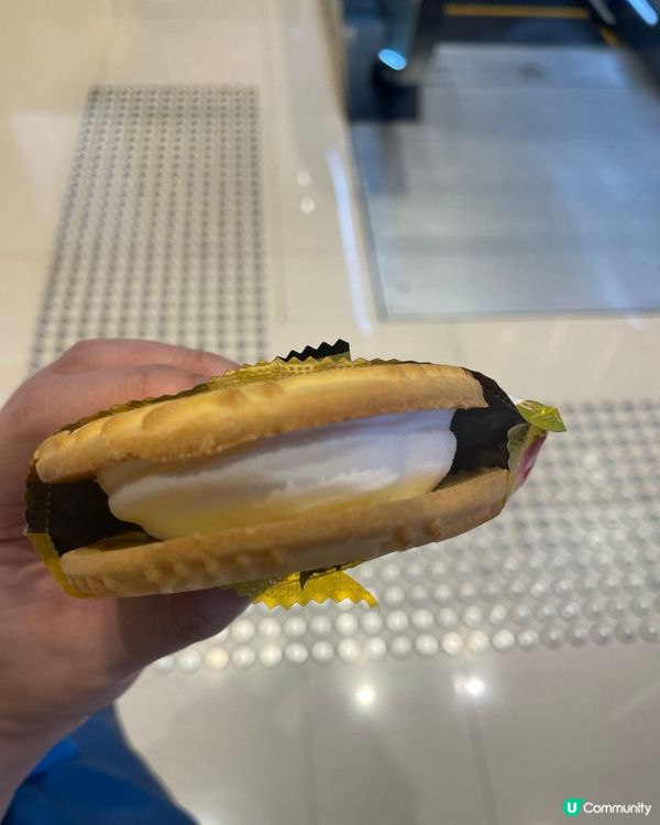 Milk Top $5士多啤梨雪糕三文治